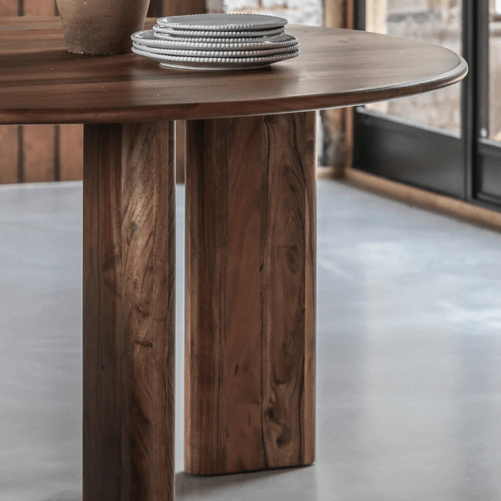 Goela Solid Wood Dining Table Natural Finish For Dining Room and Hotels
