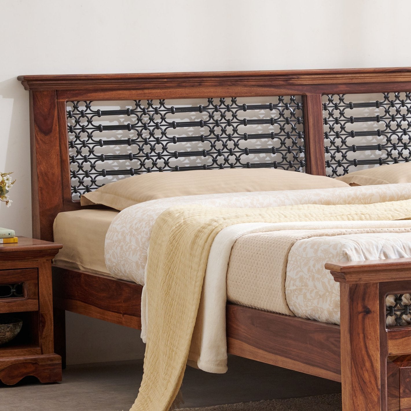 Helioc Kan  Sheesham Wood King Size  Bed In Provincial Teak Finish