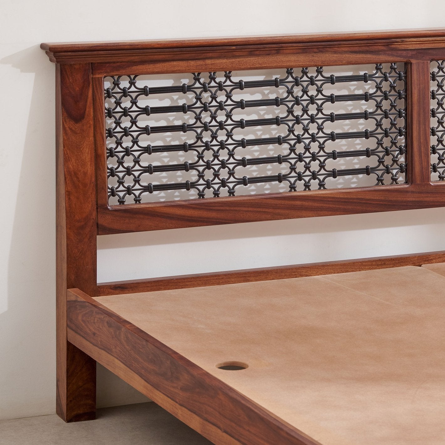 Helioc Kan  Sheesham Wood King Size  Bed In Provincial Teak Finish