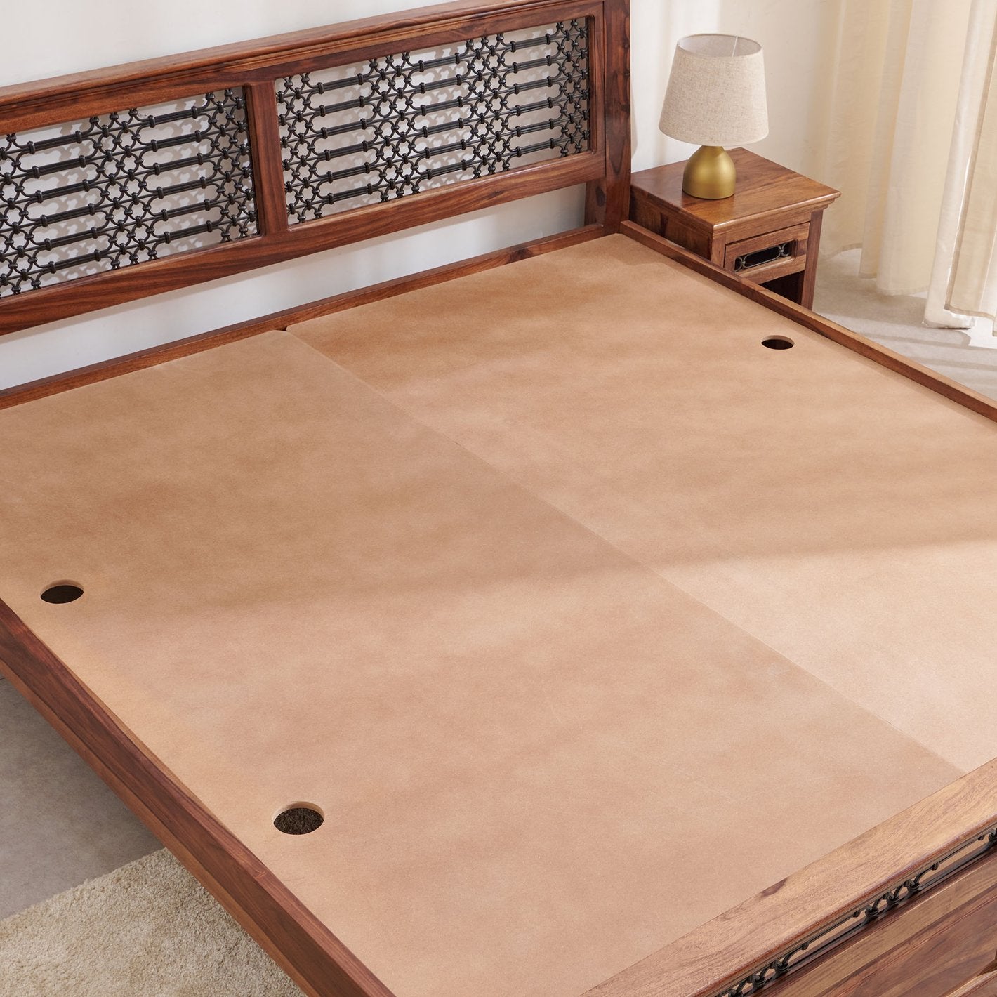 Helioc Kan  Sheesham Wood King Size  Bed In Provincial Teak Finish