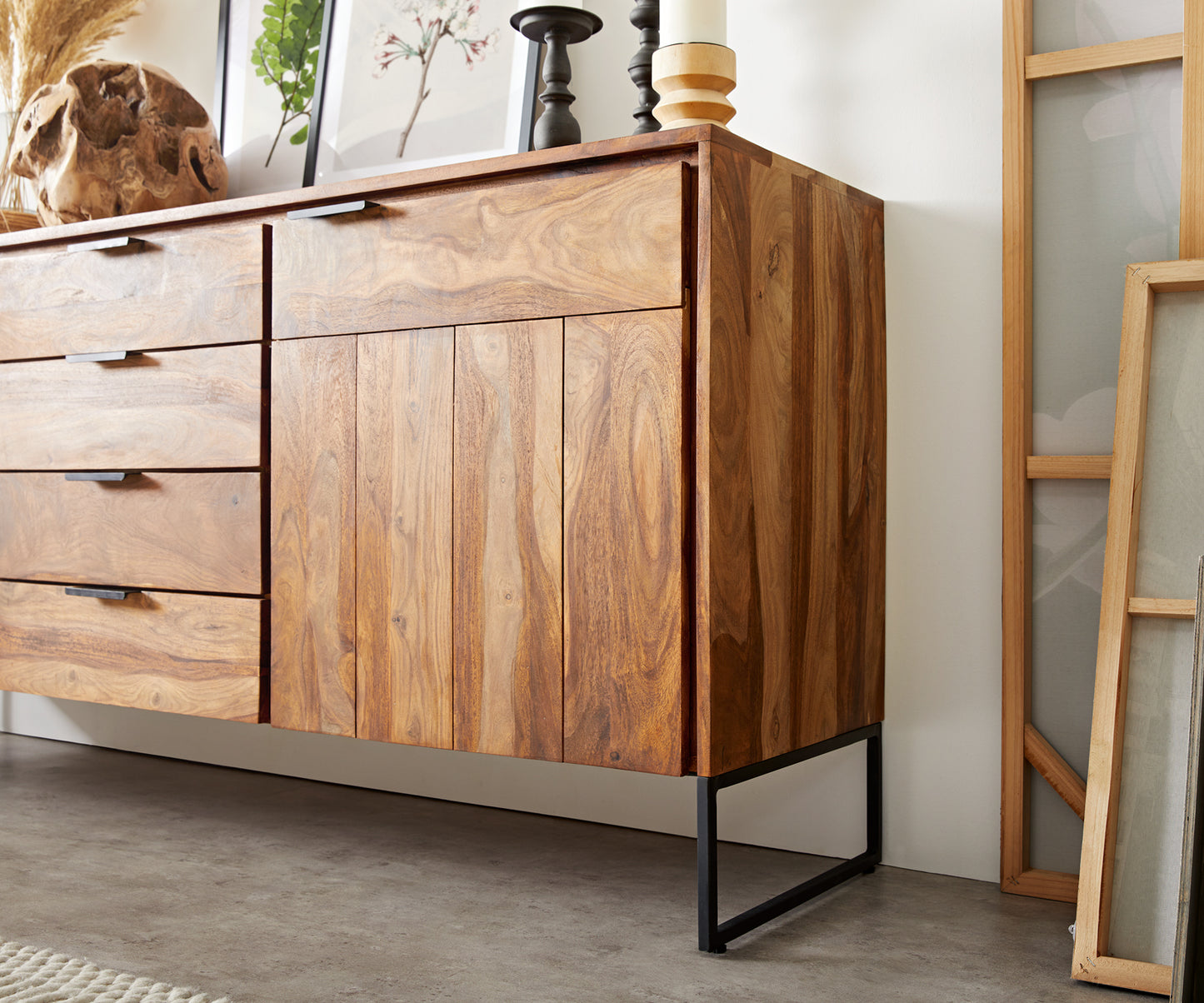 Sideboard with 4 drawers and two doors made of solid sheesham wood and iron