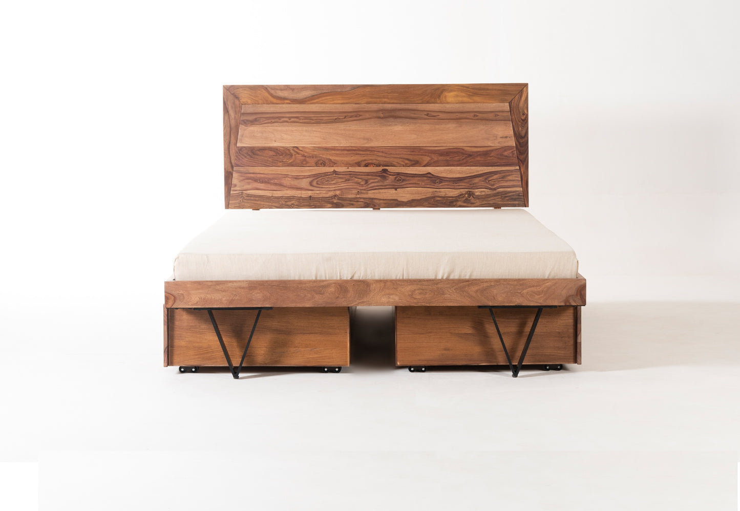 Haida Solid Wood Queen Size Beds With Drawers In Teak Finish